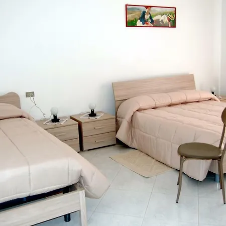 Del Pollino بيت للعطل *